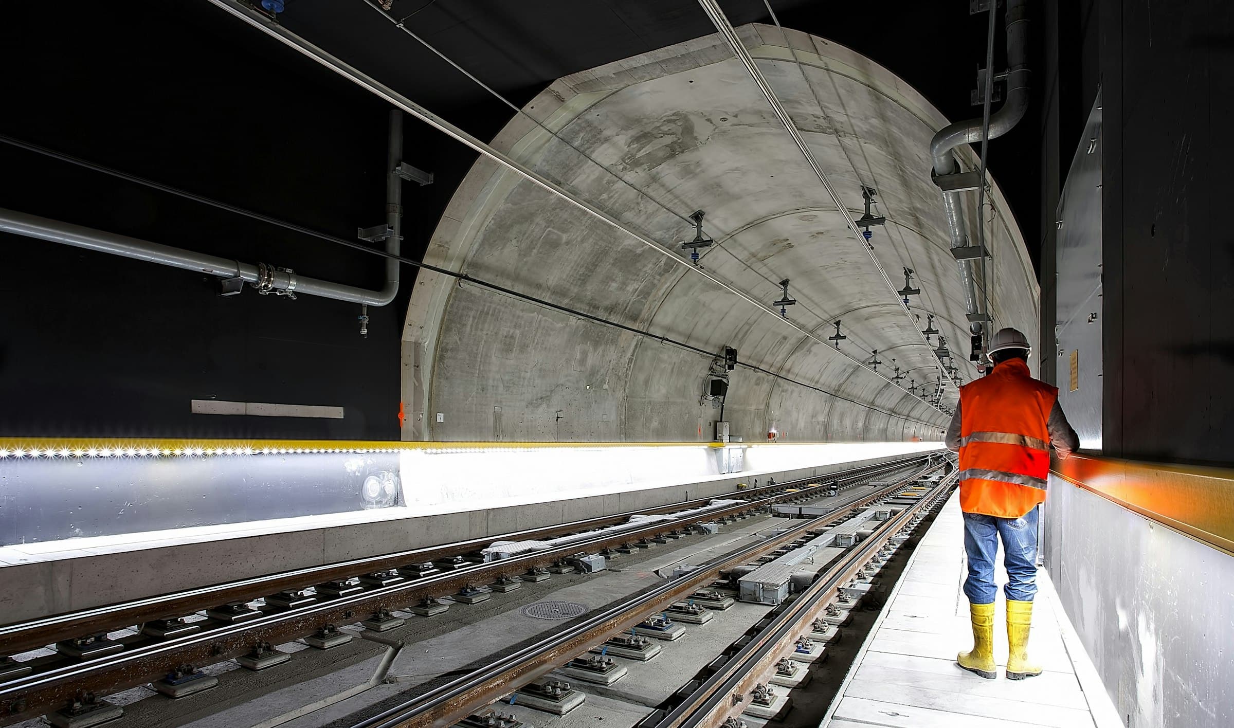 Tunnel construction