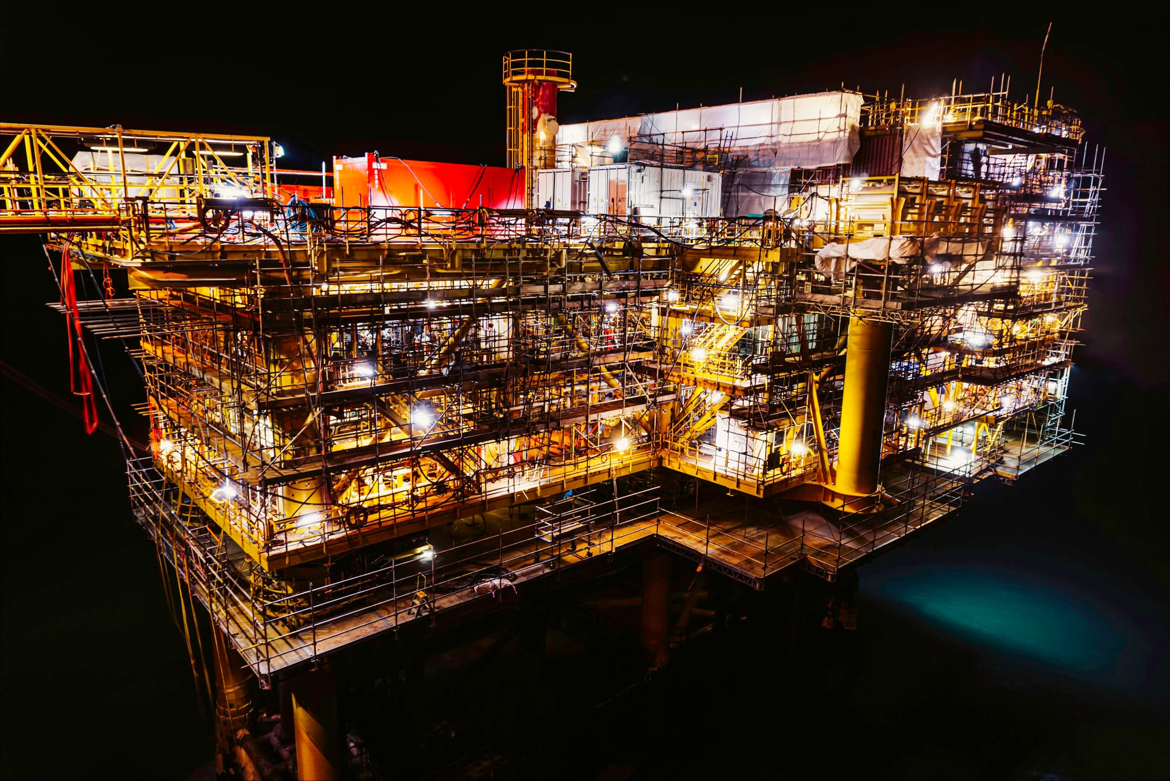 Offshore oil platform