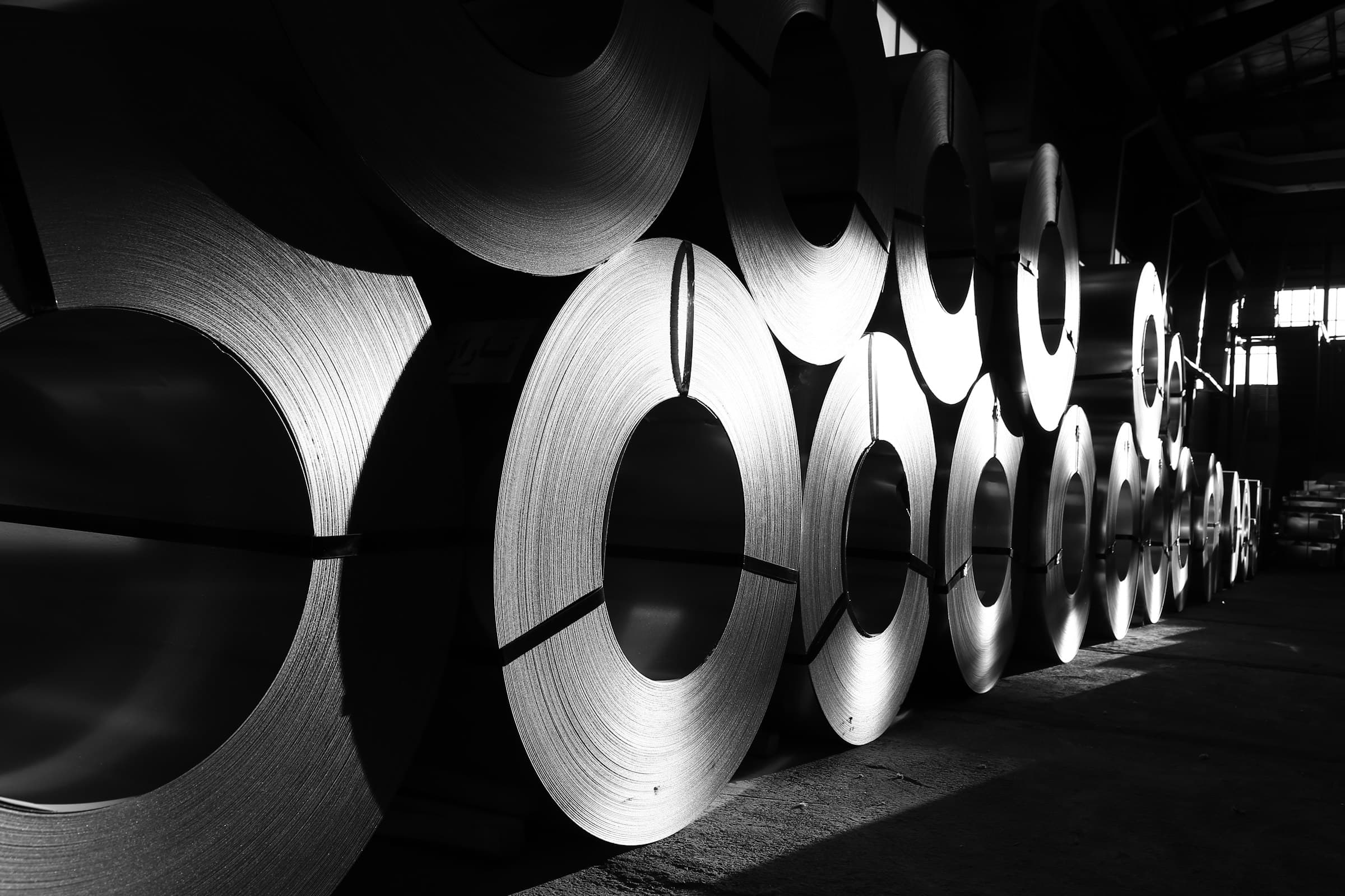 Steel rolling mill